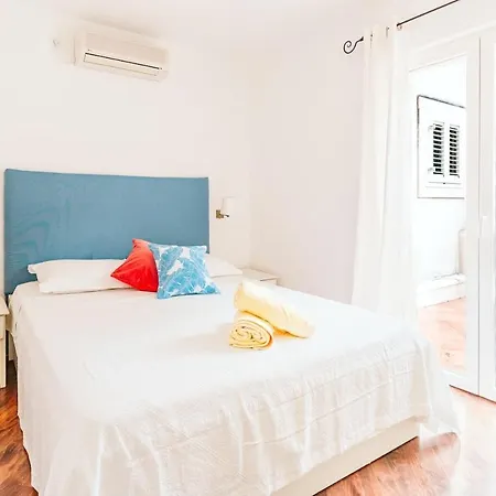 Sutivan Best Apartments *