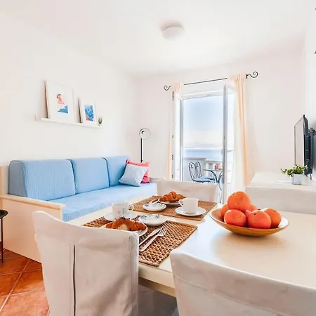Best Apartment Sutivan
