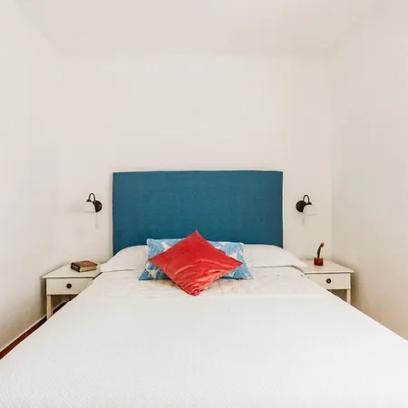 Best Apartment Sutivan