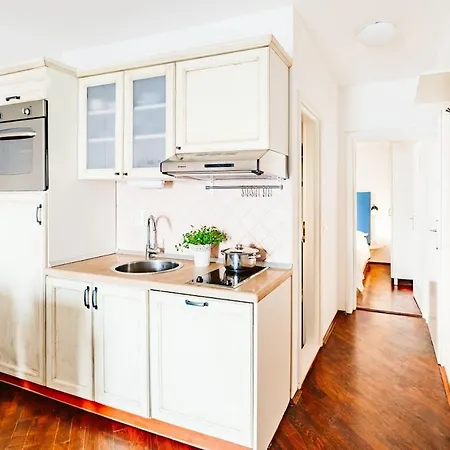 Best Apartment Sutivan