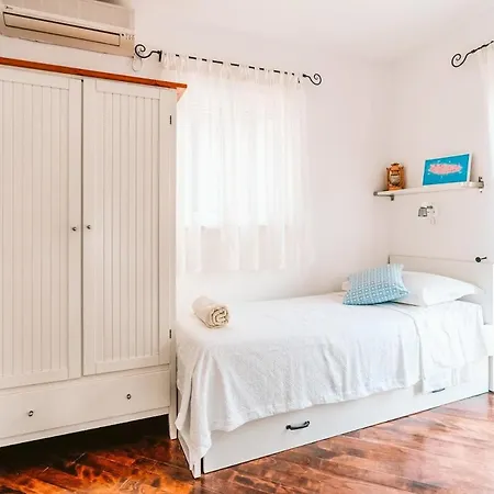Best Apartment Sutivan