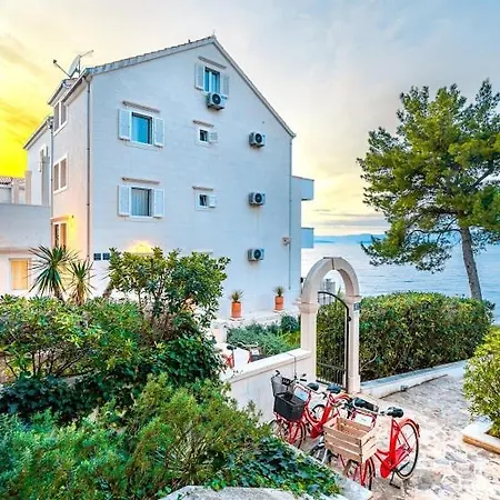 Sutivan Best Apartments Apartment